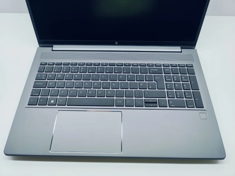 HP5CD212KB7G-ZBOOKG8-137UZ_pic3.jpg